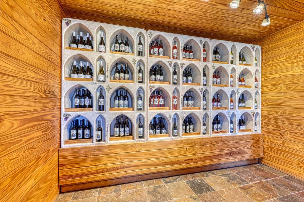 Вилла The Plum @ Mendelbaum Winery Guest Cabins Фредериксберг Экстерьер фото